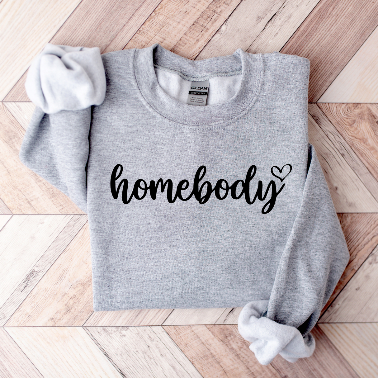 Homebody Heart | Graphic Sweatshirt