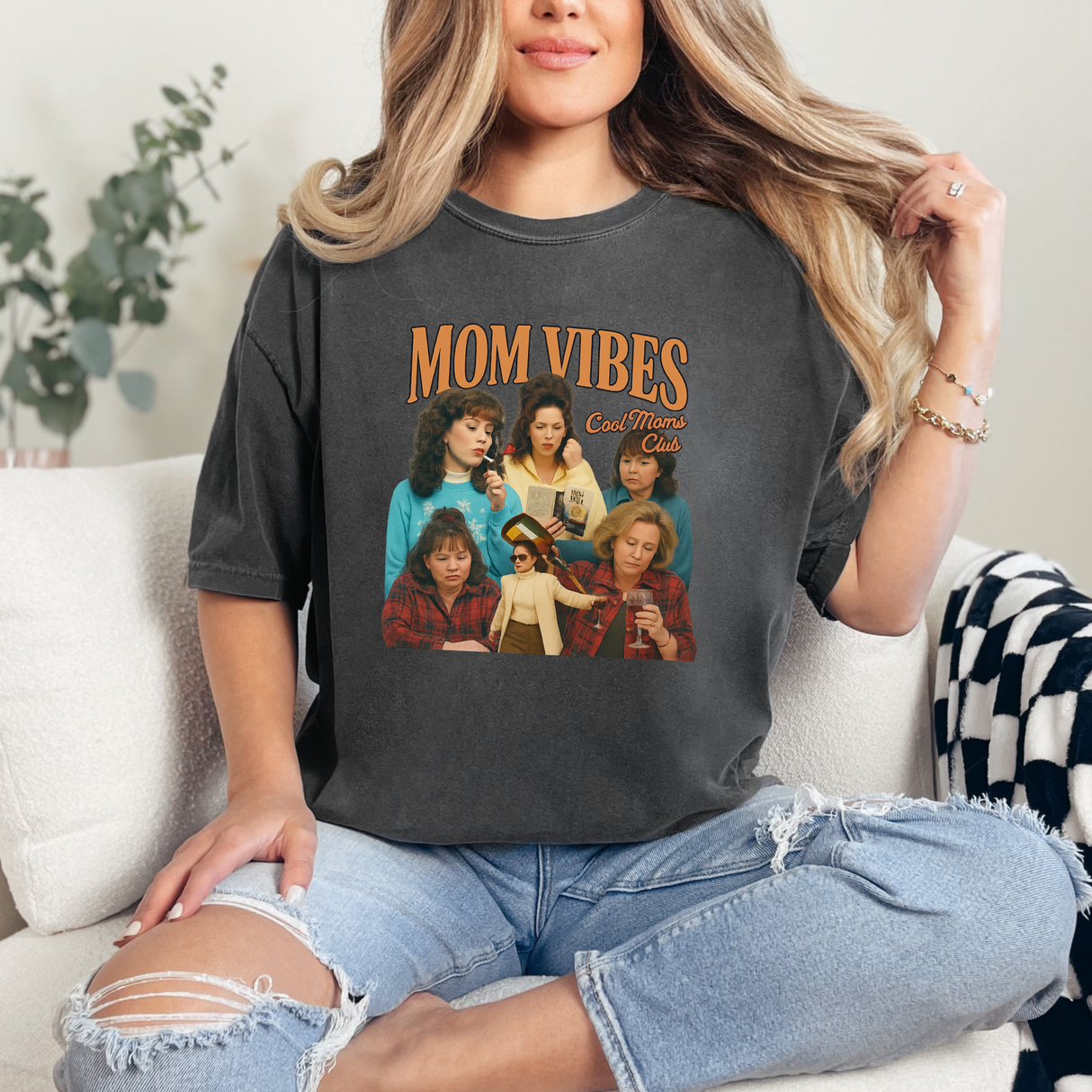 Mom Vibes | Graphic Tee