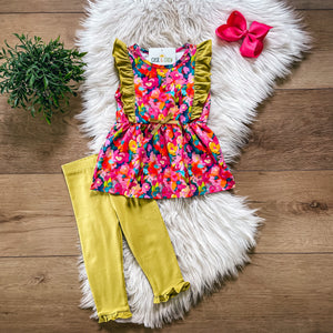 Beautiful Blooms Capri Set by Case & Crew