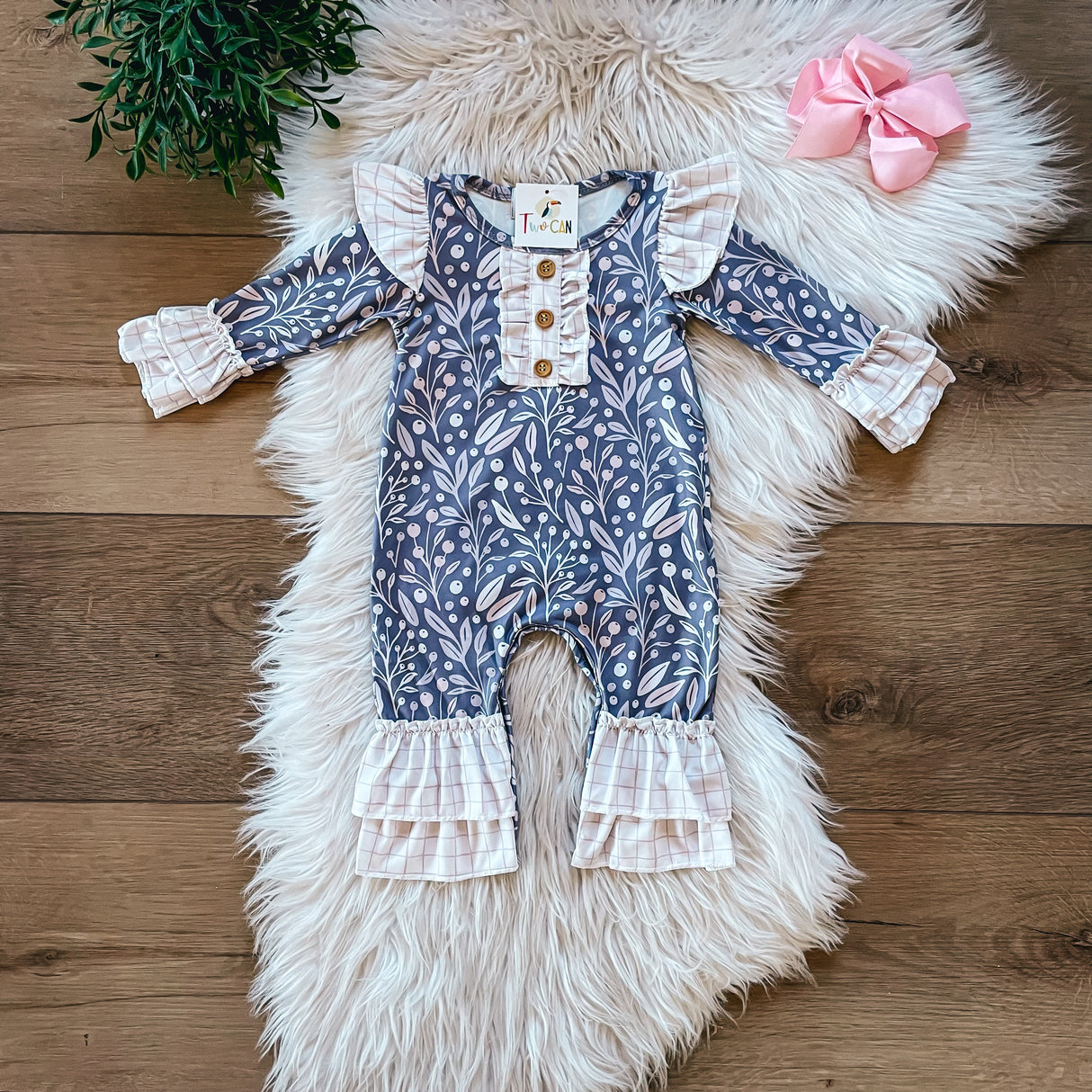 Gray Floral Baby Romper by Twocan