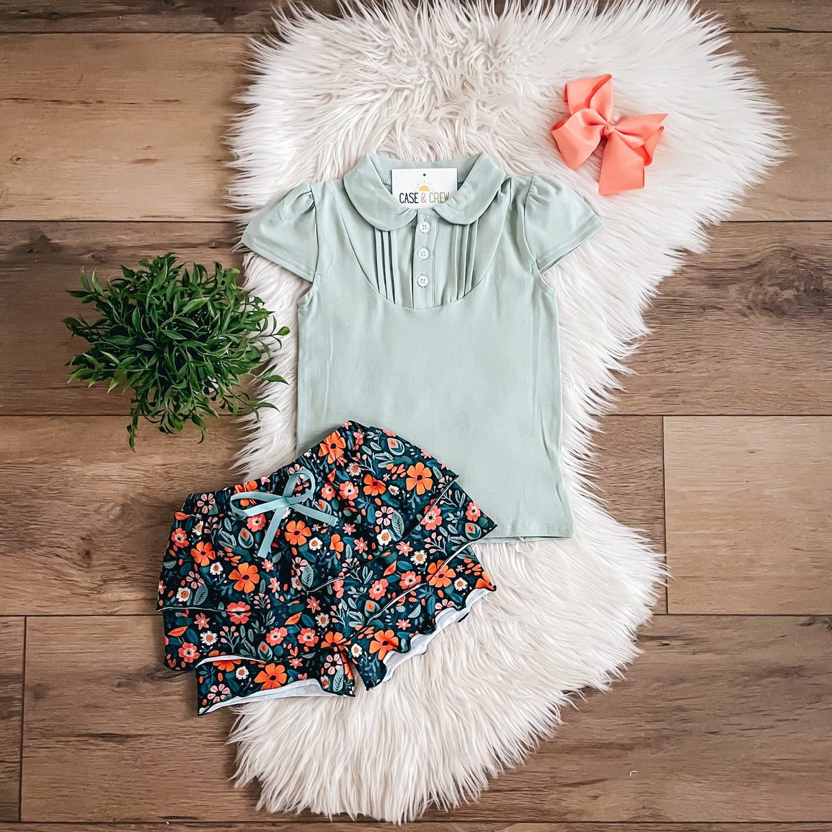 Green & Coral Floral Shorts Set by Case & Crew
