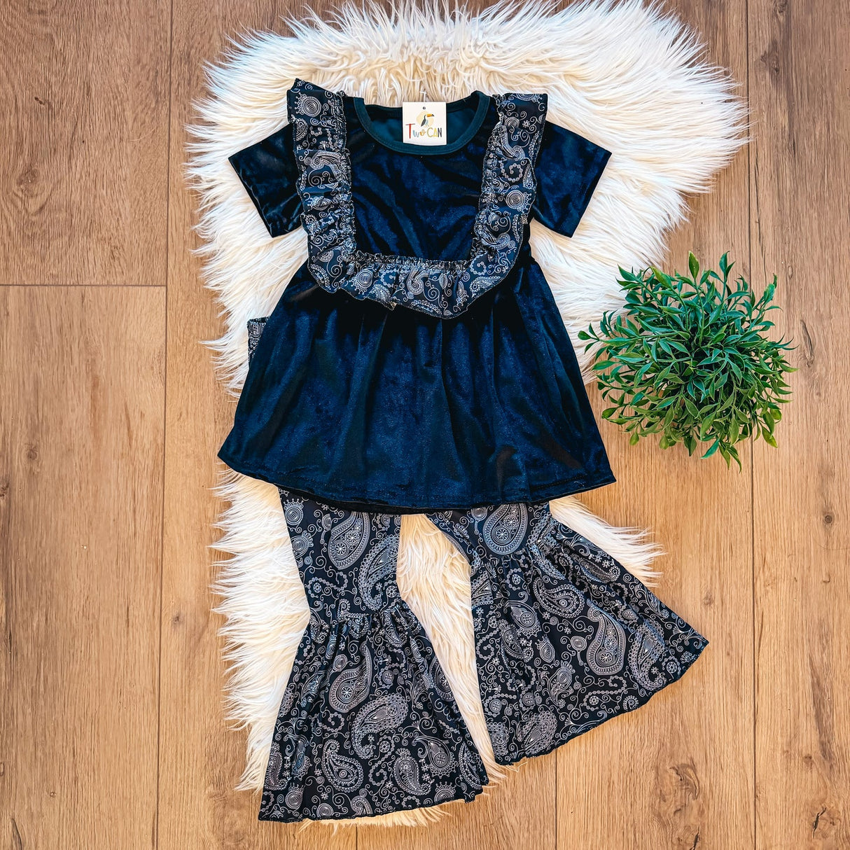 Black Velvet Paisley Outfit Set | Twocan