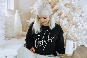 Cozy Vibes Heart | Women's Graphic Sweatshirt