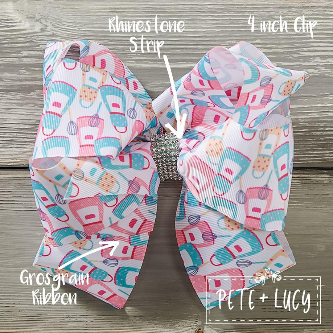 Baking Beauty Deluxe Bow by Pete and Lucy
