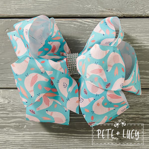 Charming Chicken Deluxe Bow by Pete and Lucy